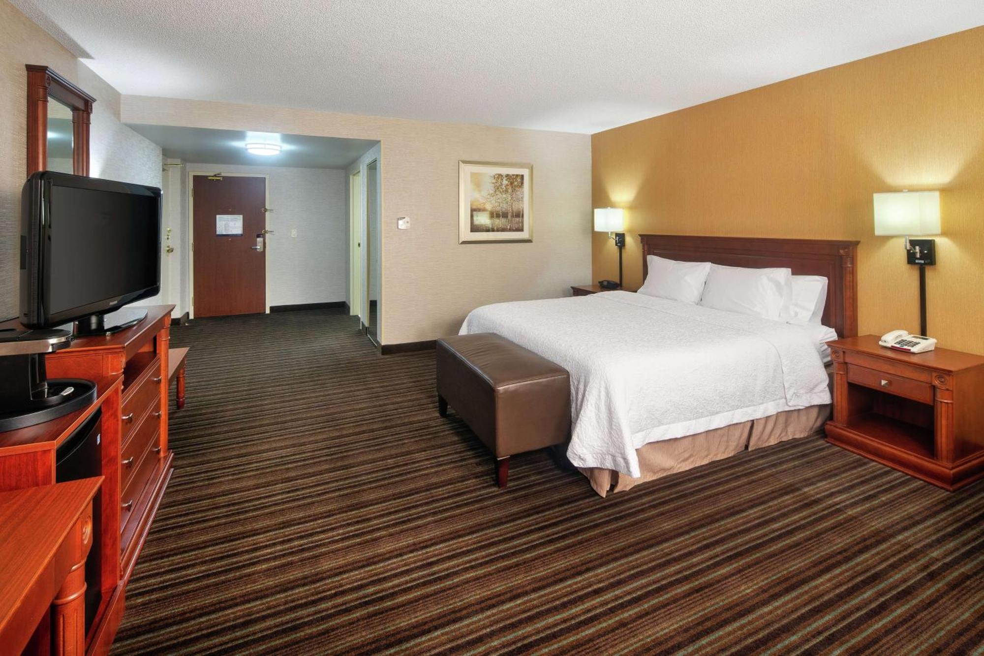 Hampton Inn & Suites By Hilton Toronto Airport Миссиссага Экстерьер фото