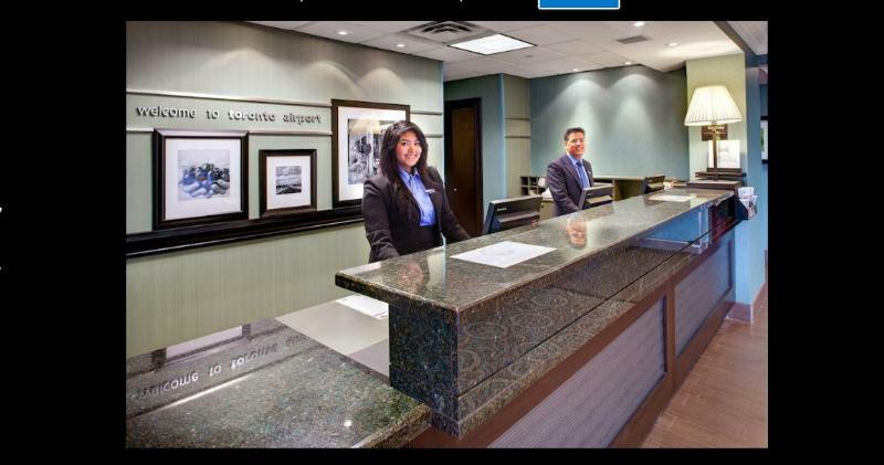 Hampton Inn & Suites By Hilton Toronto Airport Миссиссага Экстерьер фото